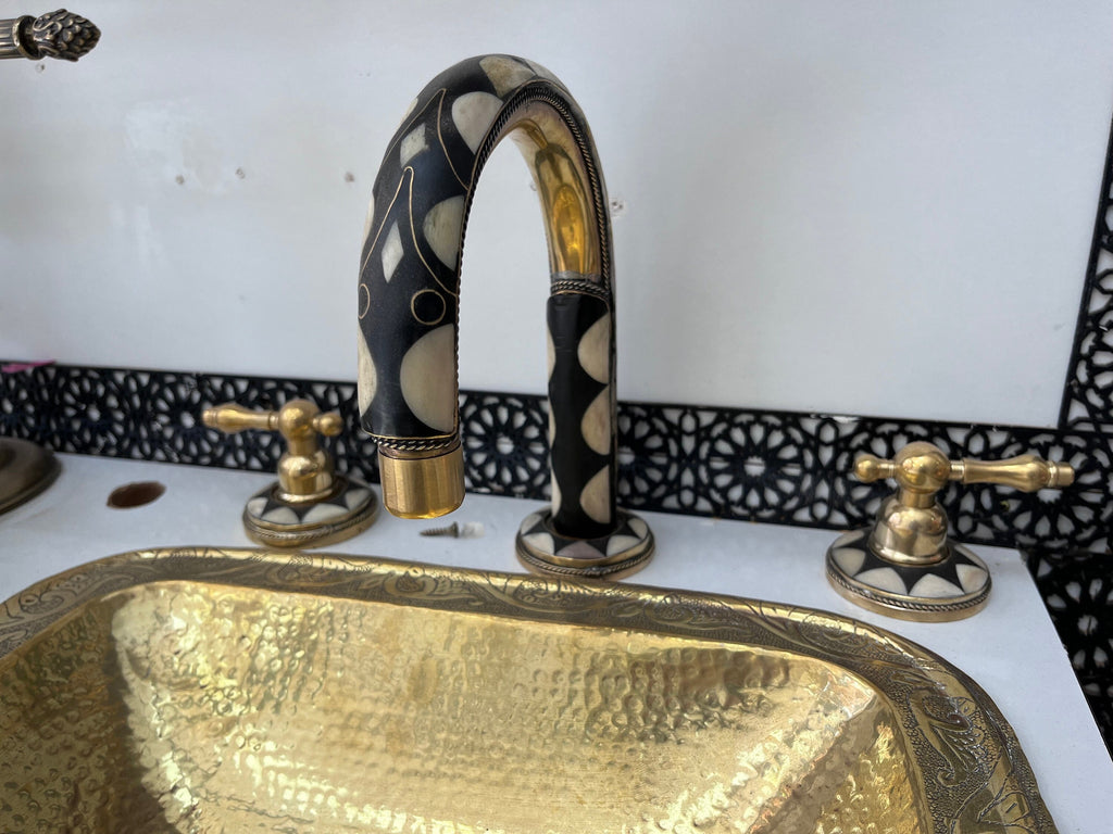 Elegant Brass Widespread Faucet