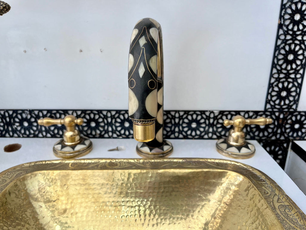 Elegant Brass Widespread Faucet